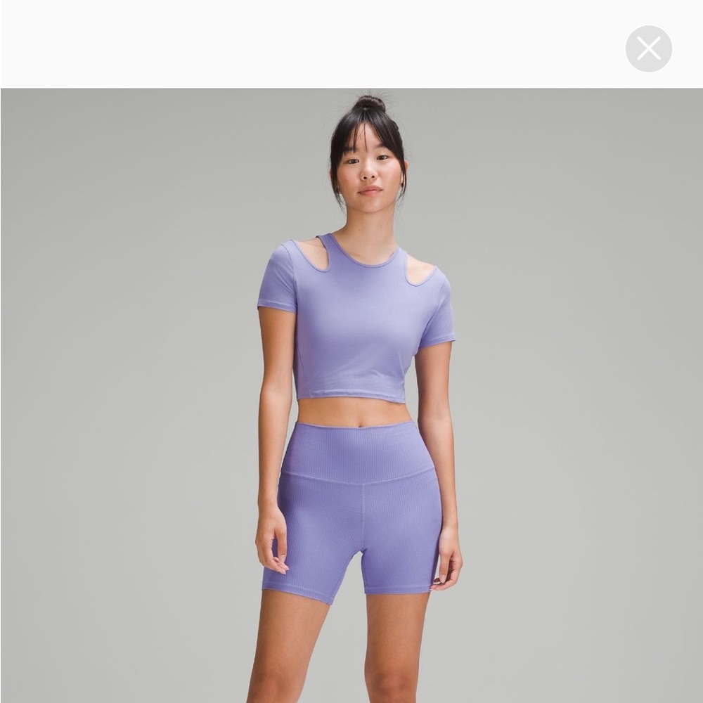Shoulder cut out yoga T-shirt - Picture 2 of 9